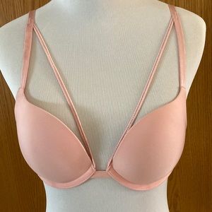Victoria’s Secret baby pink push-up bra, size 34 a